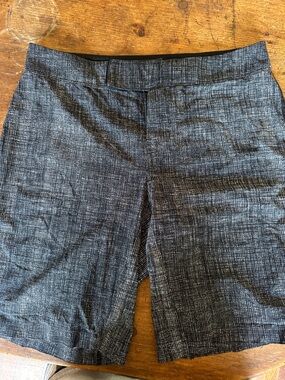 Men’s Lululemon shorts